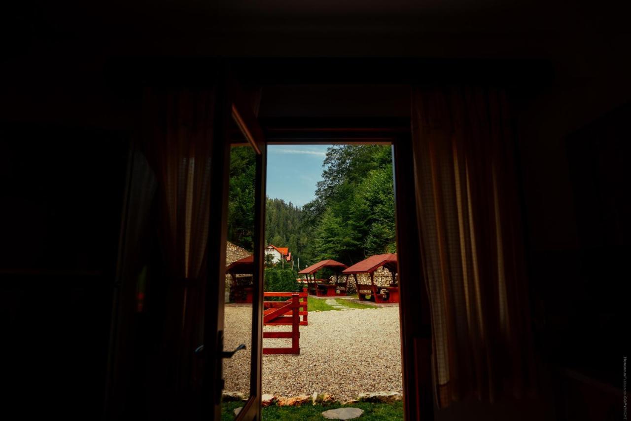 Casa Cheile Dambovicioarei - Cabana 2 ดิมโบวิชิอัวรา ภายนอก รูปภาพ